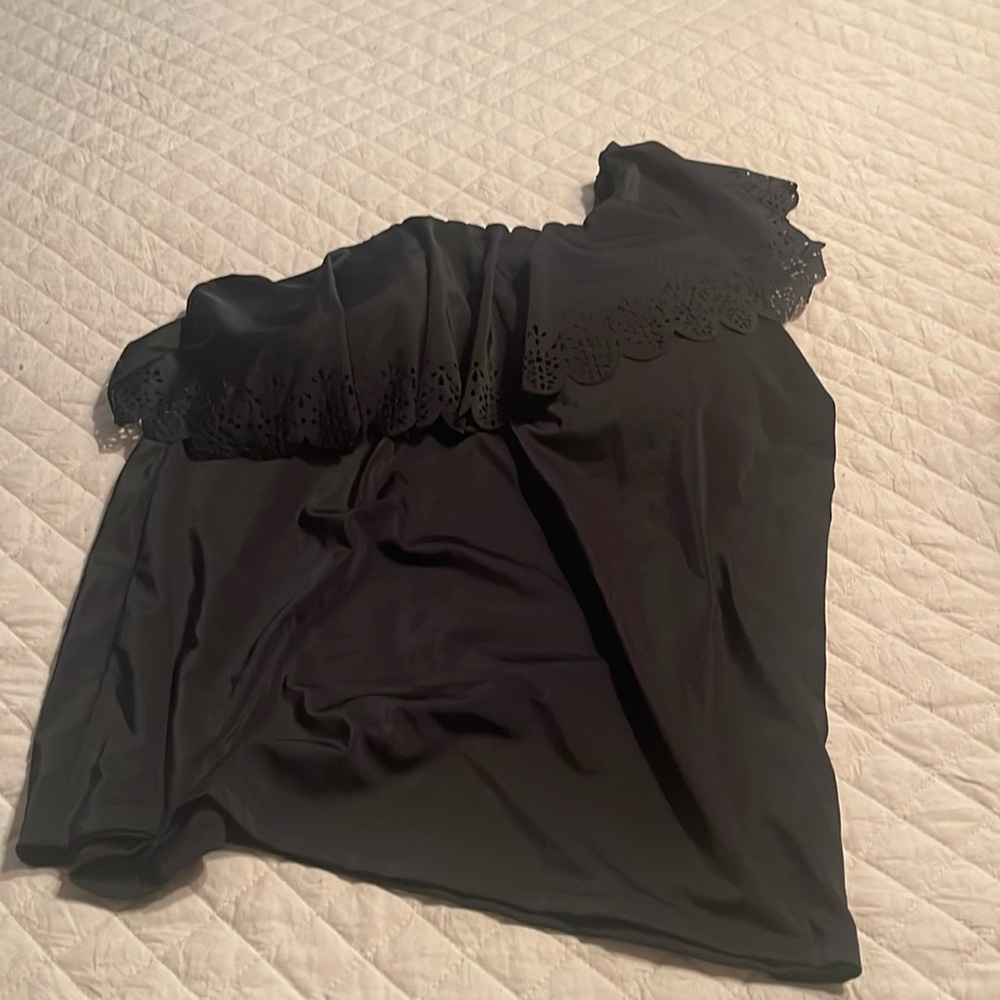 Swim by cacique 🤍 size 14 one shoulder swim top